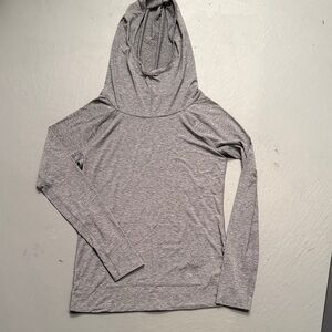 GAP Fit Heather Gray Hooded Top. Women’s